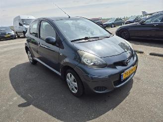 Toyota Aygo 1.0 12v picture 4