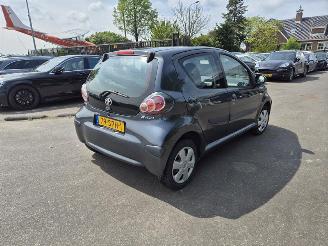 krockskadad bil auto Toyota Aygo 1.0 12v 2011/11