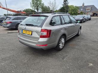 uszkodzony samochody osobowe Skoda Octavia Combi 1.2 TSi 2014/6