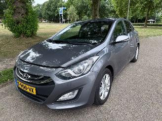 Schadeauto Hyundai I-30 99 kW (135 PK)  1591 cc. 2016/12