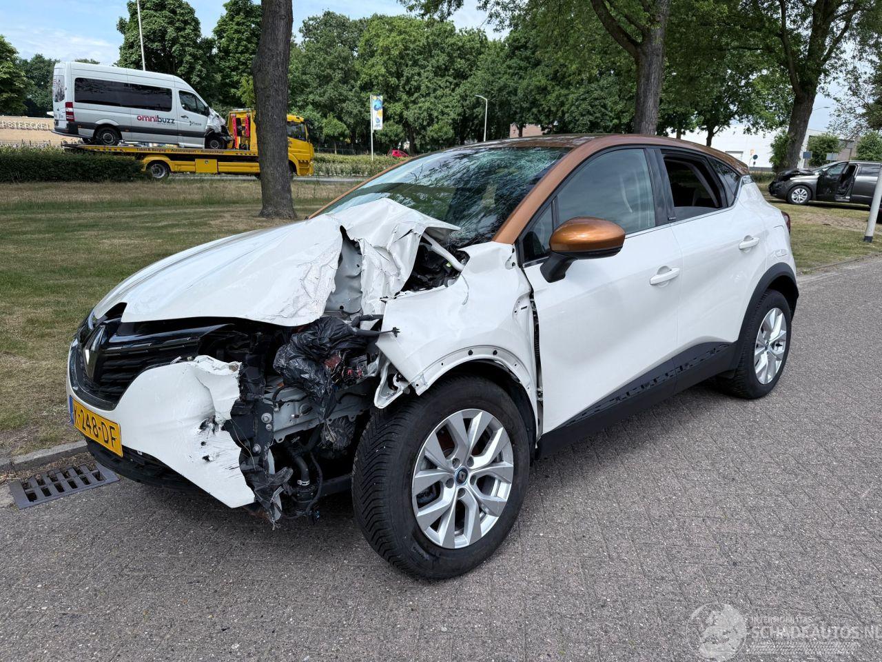 Renault Captur E-TECH PLUG-IN HYBRID 1598 cc