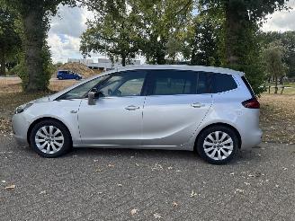 Opel Zafira TOURER picture 2