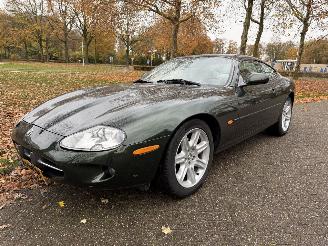 damaged passenger cars Jaguar Xk-8  1997/1