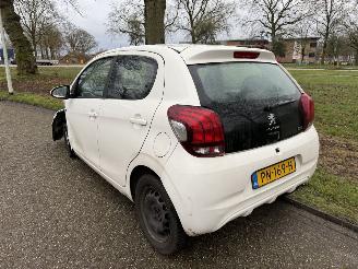 Peugeot 108  picture 3