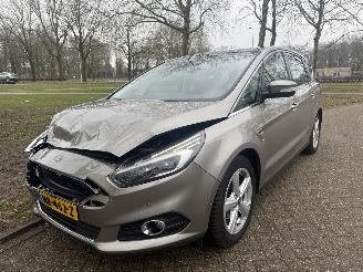 Schadeauto Ford S-Max  2016/1