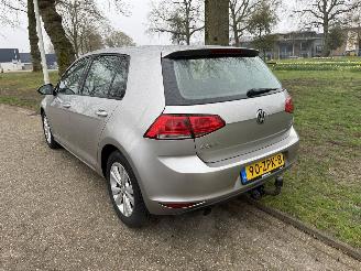 Volkswagen Golf  picture 3