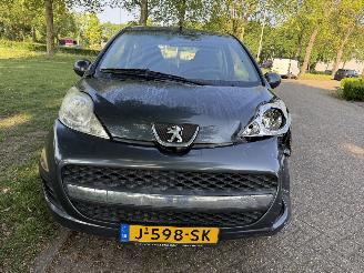 Peugeot 107  picture 8