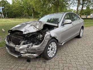 krockskadad bil auto Mercedes C-klasse  2008/1