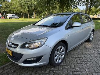 Coche accidentado Opel Astra SPORTS TOURER 2013/1