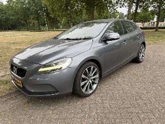 Unfallwagen Volvo V-40  2016/1