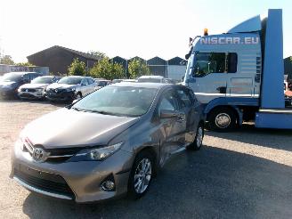 krockskadad bil auto Toyota Auris 1.3 Comfort 5 DRS HB 2013/3