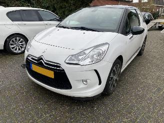 Citroën DS3 1.2 VTI Chic Motorschade picture 16