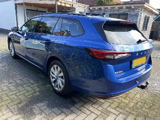 skadebil auto Skoda Superb Mild Hybrid 1.5 TSi MHEV Business Edition Automaat Kombi 2025/6