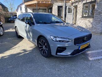 Volvo V-60 2.0 B4 Plus Bright Mild Hybrid picture 4