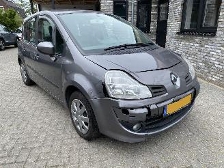Renault Modus Automaat 1.6 82KW picture 5