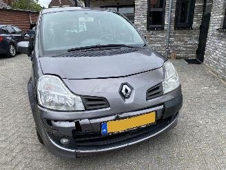Renault Modus Automaat 1.6 82KW picture 4