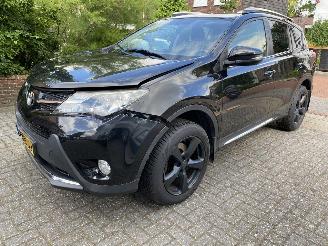 Schadeauto Toyota Rav-4 2.2D Style 4WD 2014/4