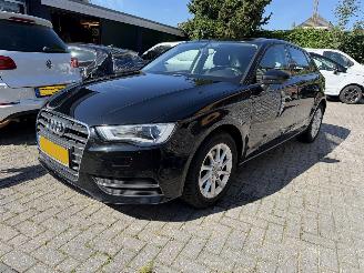 uszkodzony samochody osobowe Audi A3 Automaat SPORTBACK 1.2 TFSI Attraction 5drs vaste prijs 2014/4