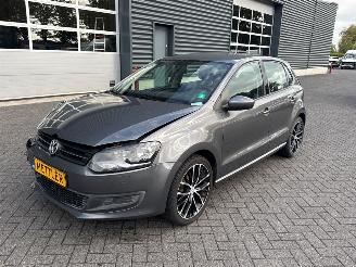 damaged passenger cars Volkswagen Polo 1.2 12V BlueMotion Technology Hatchback  Benzine 2009/12