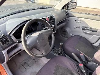 Kia Picanto 1.0 12V Hatchback  Benzine 999cc 45kW (61pk) FWD picture 11