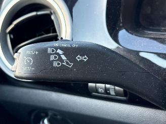 Volkswagen Up! 1.0 12V 60 Hatchback  Benzine 999cc 44kW (60pk) FWD picture 17