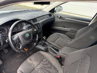 Skoda Superb 1.6 TDI Combi/o  Diesel 1.598cc 77kW (105pk) FWD picture 12