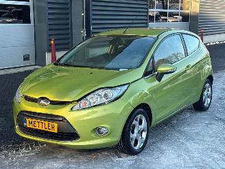 damaged passenger cars Ford Fiesta 1.25 16V Hatchback  Benzine 1.242cc 60kW (82pk) FWD 2008/9