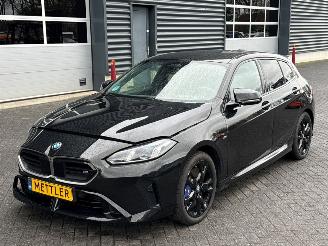 Vaurioauto  passenger cars BMW 1-serie M135i xDrive 2.0 TwinPower 16V Hatchback  Benzine 1.998cc 221kW (300pk) 4x4 2024/12