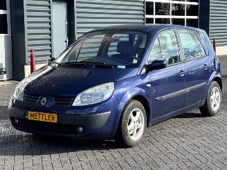škoda osobní automobily Renault Mégane Scénic 1.6 16V MPV  Benzine 1.598cc 83kW (113pk) FWD 2005/1
