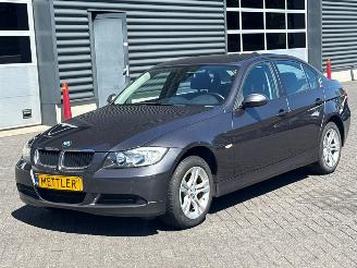 damaged passenger cars BMW 3-serie 316i 16V Sedan 4Dr Benzine 1.597cc 90kW (122pk) RWD 2008/7