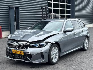 damaged passenger cars BMW 3-serie 330d 3.0 Mild Hybrid xDrive 24V Combi/o  Elektrisch Diesel 2.993cc 210kW (286pk) 4x4 2025/5