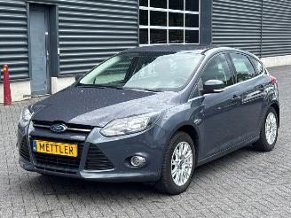 Avarii autoturisme Ford Focus 1.6 Ti-VCT 16V 125 Hatchback 2011/5