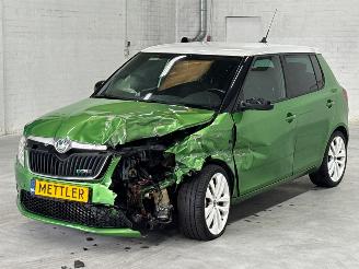 Vaurioauto  passenger cars Skoda Fabia 1.4 TSI 16V RS Hatchback 4Dr Benzine 1.390cc 132kW (179pk) FWD 2010/11