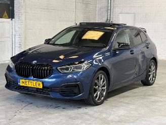 Avarii autoturisme BMW 1-serie 116d 1.5 12V TwinPower Hatchback  Diesel 1.496cc 85kW (116pk) FWD 2021/7