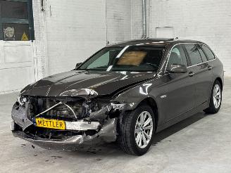 krockskadad bil auto BMW 5-serie 520i High Executive M Sport 2013/7