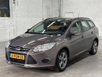 Schadeauto Ford Focus 1.0 Ti-VCT EcoBoost 12V 100 Combi/o  Benzine 998cc 74kW (101pk) FWD 2014/1