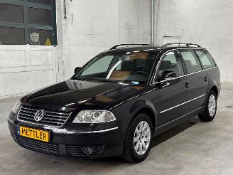 Avarii autoturisme Volkswagen Passat 2.0 20V Combi/o  Benzine 1.984cc 96kW (131pk) FWD 2004/9