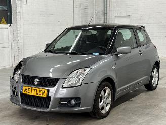 krockskadad bil auto Suzuki Swift 1.3 VVT 16V Hatchback  Benzine 1.328cc 68kW (92pk) FWD 2008/7