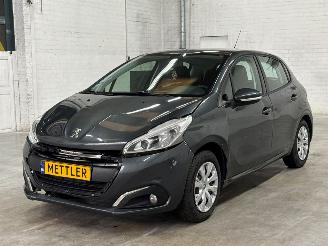 Auto incidentate Peugeot 208 1.2 Vti 12V PureTech 82 Hatchback  Benzine 1.199cc 60kW (82pk) FWD 2017/4
