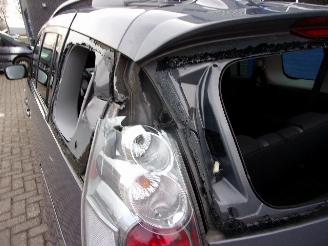 Mazda 5 2.0 EXECUTIVE 7 PERSOONS Met Gebruikte onderdelen erbij picture 7