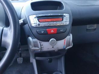Toyota Aygo 1.0-12V picture 14