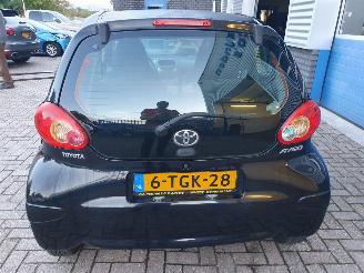 Toyota Aygo 1.0-12V picture 4