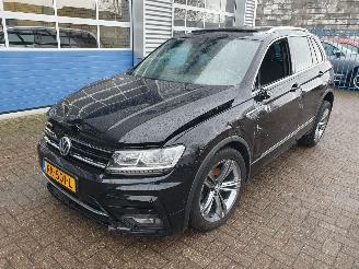 Damaged car Volkswagen Tiguan 1.4 TSI Comfortline Business R-line 2018/1