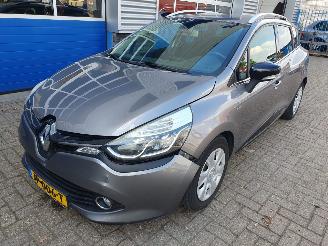 Unfallwagen Renault Clio 0.9 TCe Limited 2016/6