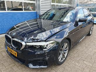 skadebil auto BMW 5-serie 530i High Executive Edition Automaat 2019/3