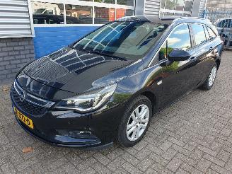Coche accidentado Opel Astra SPORTS TOURER 1.4 Edition 2016/7