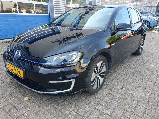 Schadeauto Volkswagen Golf GOLF - E 2016/5