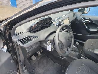 Peugeot 208 1.2 PureTech Blue Lion picture 14