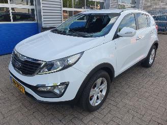 uszkodzony samochody osobowe Kia Sportage 1.7 CRDI Plus Pack 2013/1