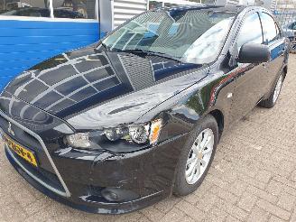 uszkodzony samochody osobowe Mitsubishi Lancer Sportback 1.6 Edition Two 2012/11